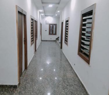 Mathura Hotel | Om Palace