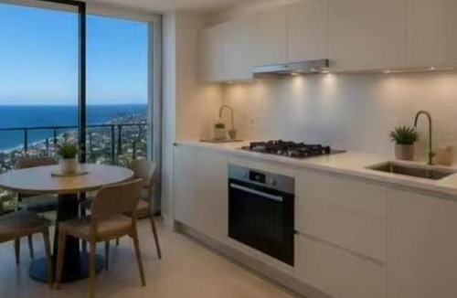 Broadbeach Hotel | OMI Collection Broadbeach