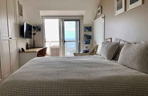 Coalcliff House | ON THE EDGE COALCLIFF
