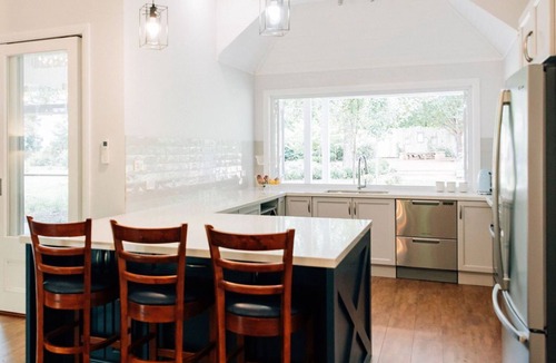 Arcadia Cottage | One Bedroom Cottage with a Shared Pool