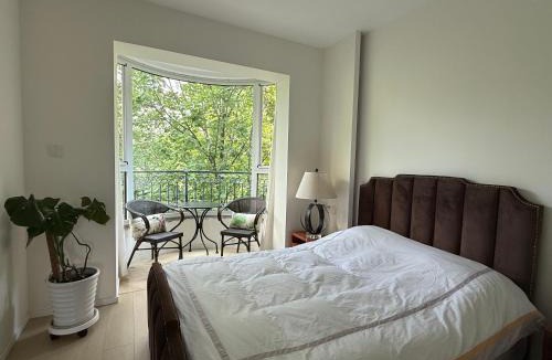 Jing'an Apartment | One Bedroom Suite 401 in Shanghai Downtown