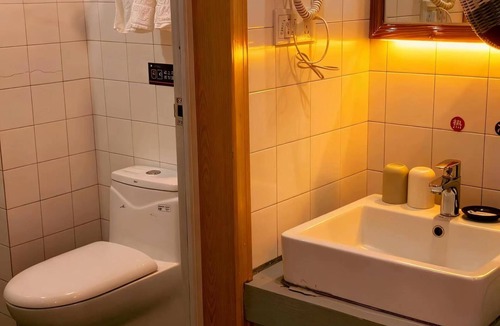 Wulingyuan Bed & Breakfast | One House