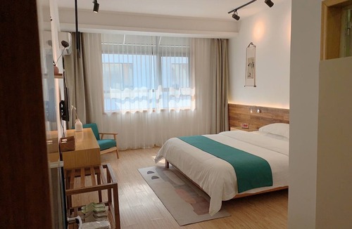 Wulingyuan Bed & Breakfast | One House