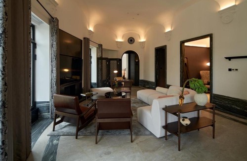 Downtown Shanghai Hotel | OPARTMENT The Far Eastern Hotel - People's Square