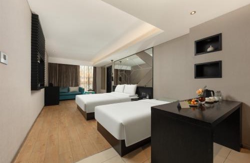Liangxi District Hotel | Orange Crystal Hotel Wuxi Nanchang Street Sanyang Square