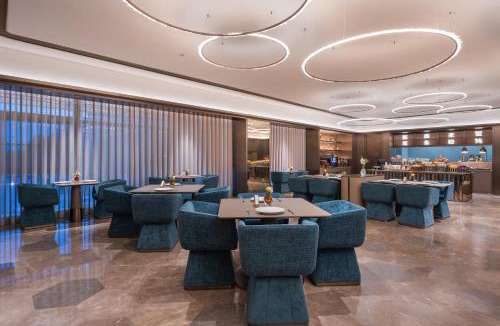 Guangling Qu Hotel | Orange Crystal Hotel Yangzhou East Railway Station Grand Canal