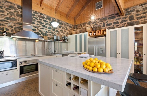 Weatherboard House | Orchards at Spring Vale Farm