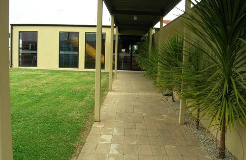 Shepparton Hotel | Overlander Hotel Motel
