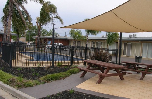 Shepparton Hotel | Overlander Hotel Shepparton