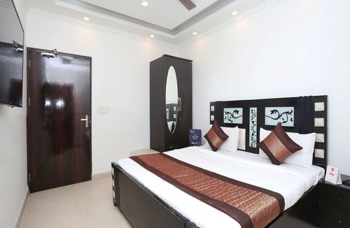 Vasundhara Hotel | OYO 12779 5 Seas Hotel and Banquet