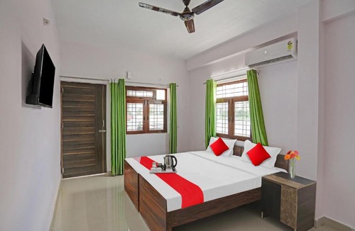 Greater Noida Hotel | OYO Flagship 70035 Hotel The Grand Shiva
