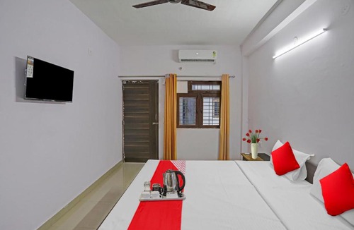 Greater Noida Hotel | OYO Flagship 70035 Hotel The Grand Shiva