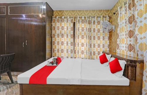Mohangarh Hotel | OYO Flagship Hotel Vills Near Gomti Riverfront Park