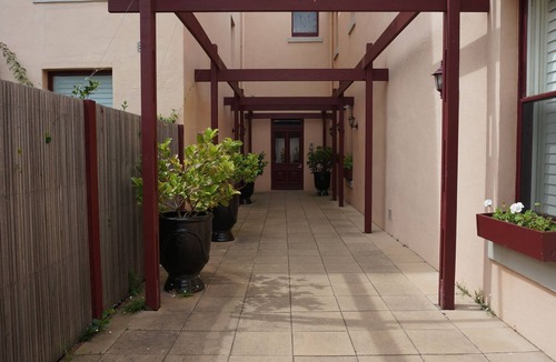 Queenscliff Apartment | Ozone Tower in Queenscliff