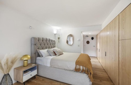 Bondi Beach Apartment | Pacific Chic Luxury Pad - Beachfront Aircon Lift