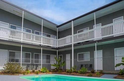 Forster Hotel | Pacific Motel 06