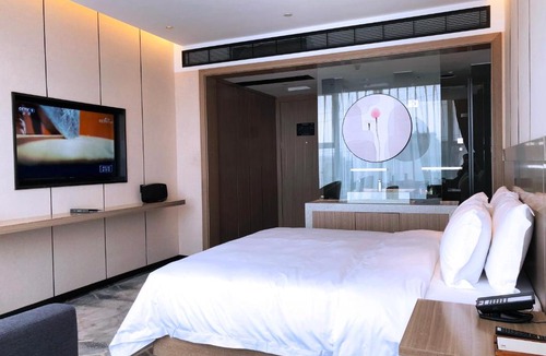 Huadu Hotel | Paco Hotel Guangzhou Baiyun Airport Liantang Metro