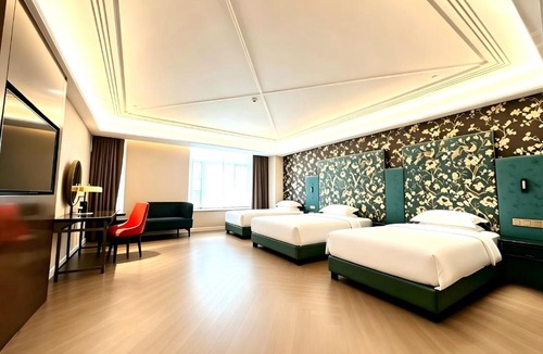 Panyu Hotel | Paco Hotel Guangzhou Hanxi Chimelong Wanbo Subway Station