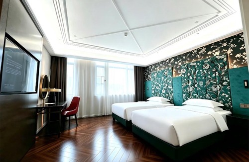 Panyu Hotel | Paco Hotel Guangzhou Hanxi Chimelong Wanbo Subway Station