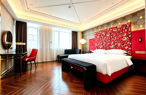 Panyu Hotel | Paco Hotel Guangzhou Hanxi Chimelong Wanbo Subway Station