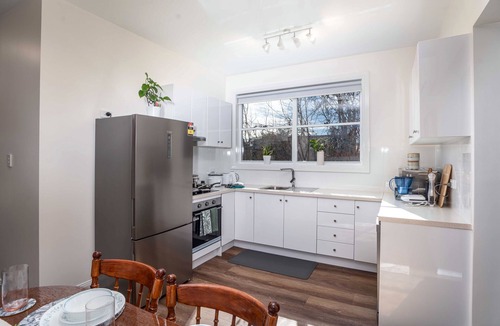 Orange East Villa | Paddington Villa 1- Netflix,Disney Plus &Wifi