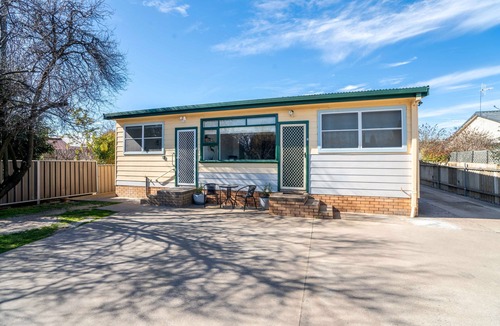Orange East Villa | Paddington Villa 1- Netflix,Disney Plus &Wifi
