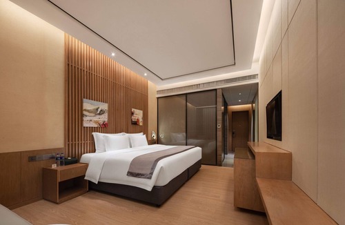 Zhuhai Gongbei Hotel | Palm Spring Hotel