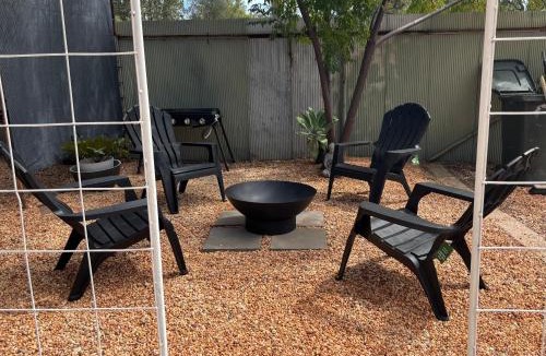 Lightning Ridge House | Pandora Place