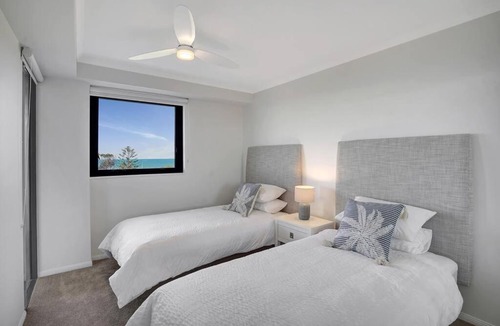 Alexandra Headland Apartment | Panoramic Ocean View - 4th Floor Designer 2BR 2BTH