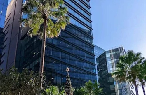 Parramatta CBD Apartment | Parramatta 3Br Near Train Light Rail & Shop Center