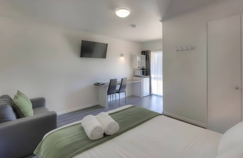 Swan Hill Hotel | Paruna Motel