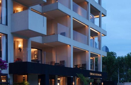 Yangshuo Hotel | PastForward Deer Luxury Maison & Café at Yulong River - Where past meets present, with deers by Karst view - Infinity pool & Rooftop Terrace - Complimentary Pick-up for Stays of 3 Nights