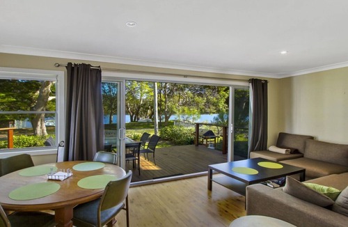 Patonga House | PATONGA SUNSET - WATERFRONT HOLIDAY HOUSE