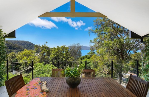 Patonga House | Patonga Views holiday retreat 2 night minimum stay
