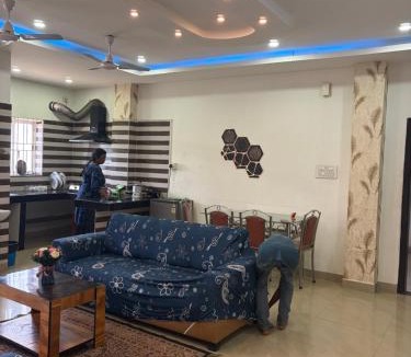 Hatigaon Apartment | Pause 2