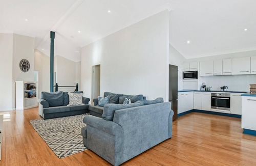 Elizabeth Beach House | Paws and Relax - accommodates the whole family including your fur babies