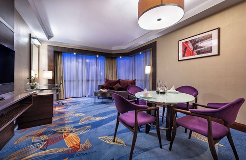 Wangfujing Shopping Area Hotel | Peace Hotel Beijing