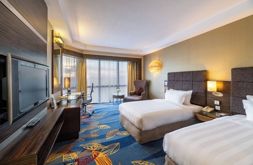 Wangfujing Shopping Area Hotel | Peace Hotel Beijing