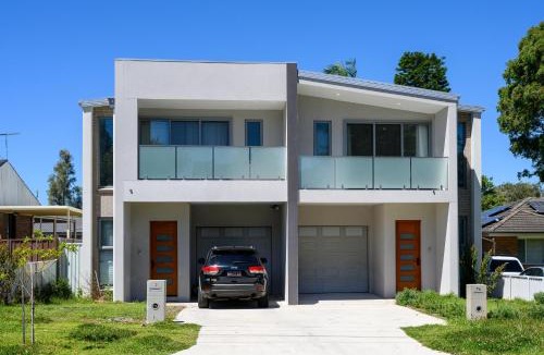 Riverwood House | Peaceful Getaway near Riverwood Station & Cafés