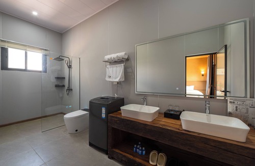 Jinghong Resort | Peacock Valley Hot Spring VILLA Resort