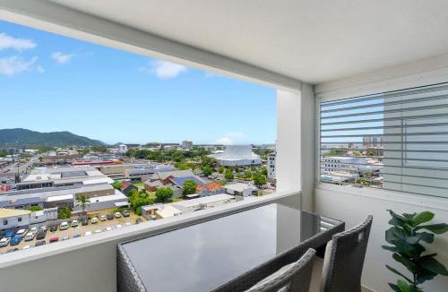 Cairns Central Business District Hotel | Peak Studio - Highview Haven across Shopping Centre