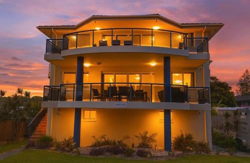 Forster House | Pebbly Beach Estate