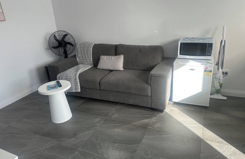 Cooee Apartment | Penguin Paradise Studio Guesthouse