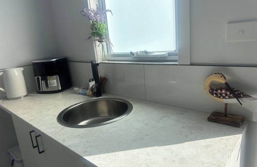 Cooee Apartment | Penguin Paradise Studio Guesthouse