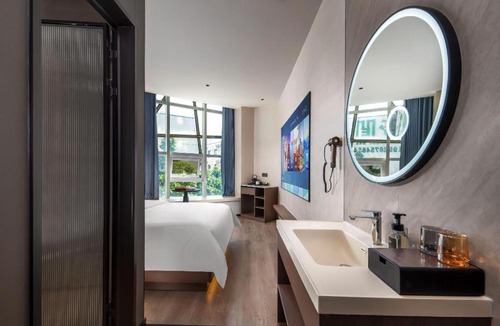 Shekou Hotel | Pengyue Hotel Shenzhen Bay Port & Sea World Metro Station Branch