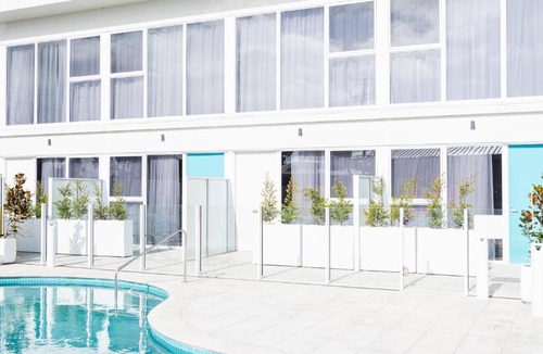 Taperoo Hotel | Peninsula Hotel Motel