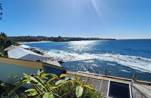 Coogee Apartment | Penthouse Apartment With Ocean Views - 1 Bed, 1 Bath, Parking. Coogee Beach