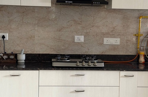 Noida Bed & Breakfast | PENTHOUSE luxurious spacious Golf facing 3 Bedroom with attached washrooms