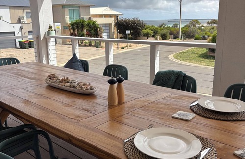 Moonta Bay House | Perfect Port Hughes Beach House!