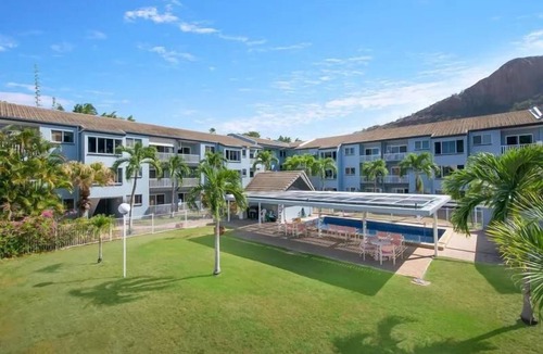 North Ward Apartment | Perfect Position on Gregory This modern and beaut